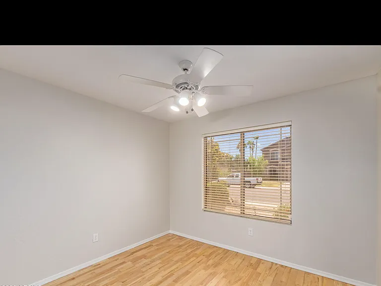 7432 W Aurora Dr — Photo 4