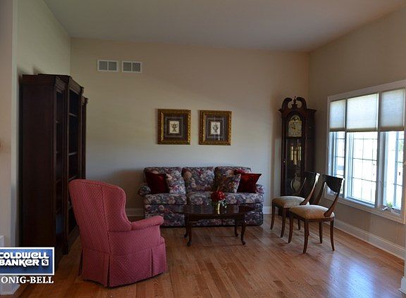 4th image of 900 Peninsula Dr