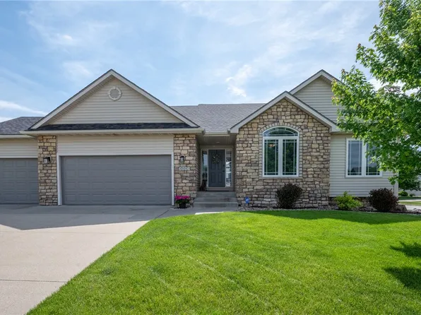 4003 158th St, Urbandale, IA 50323