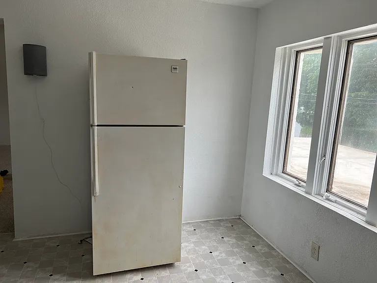 2703 SE Indiana Ave #3 — Photo 5
