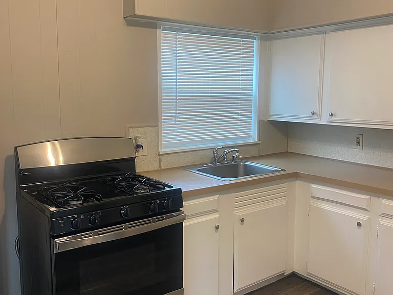 735 Market St — Photo 10