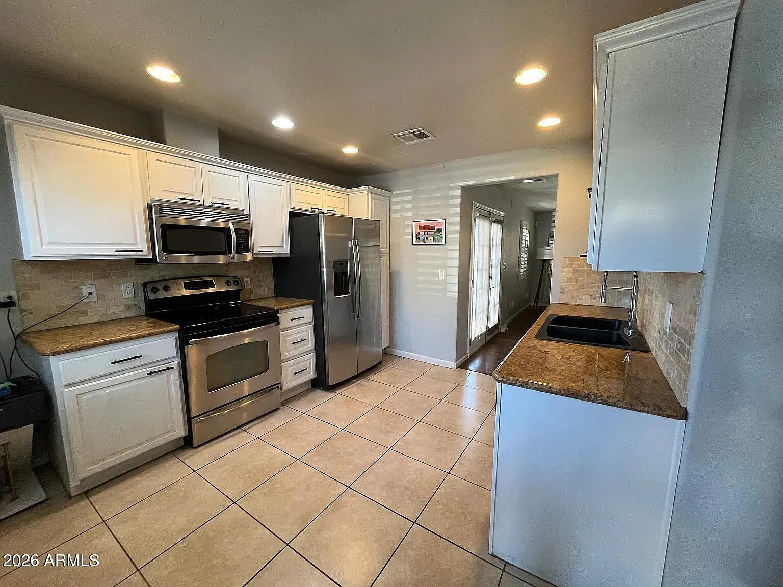 3 bed, 2.0 bath, 1179 sqft, $2,500 — Photo 2