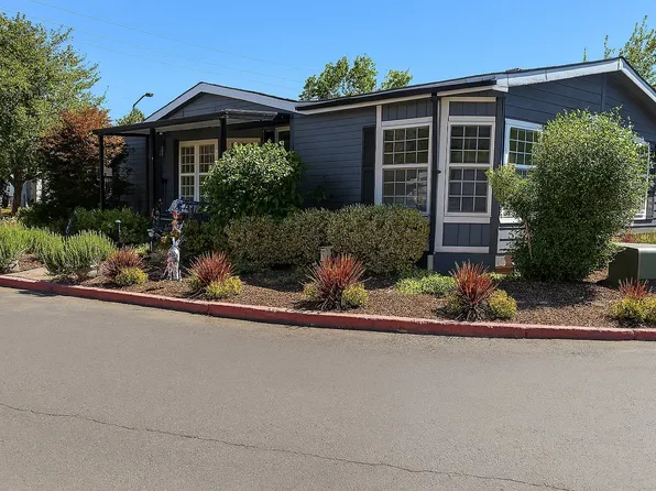 14308 NE Sandy Blvd Unit 31, Portland, OR 97230