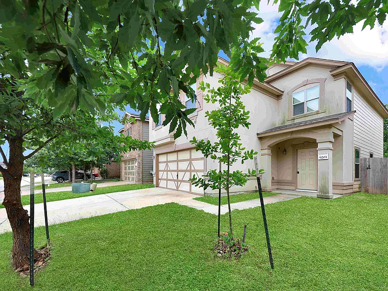 9203 Sage Valley Dr — Photo 2