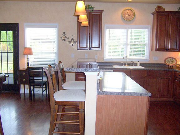 Kitchen 2-tier Island