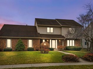 3711 Oakhurst Dr, Fort Wayne, IN 46815