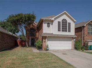 2104 Amherst Dr, Lewisville, TX 75067