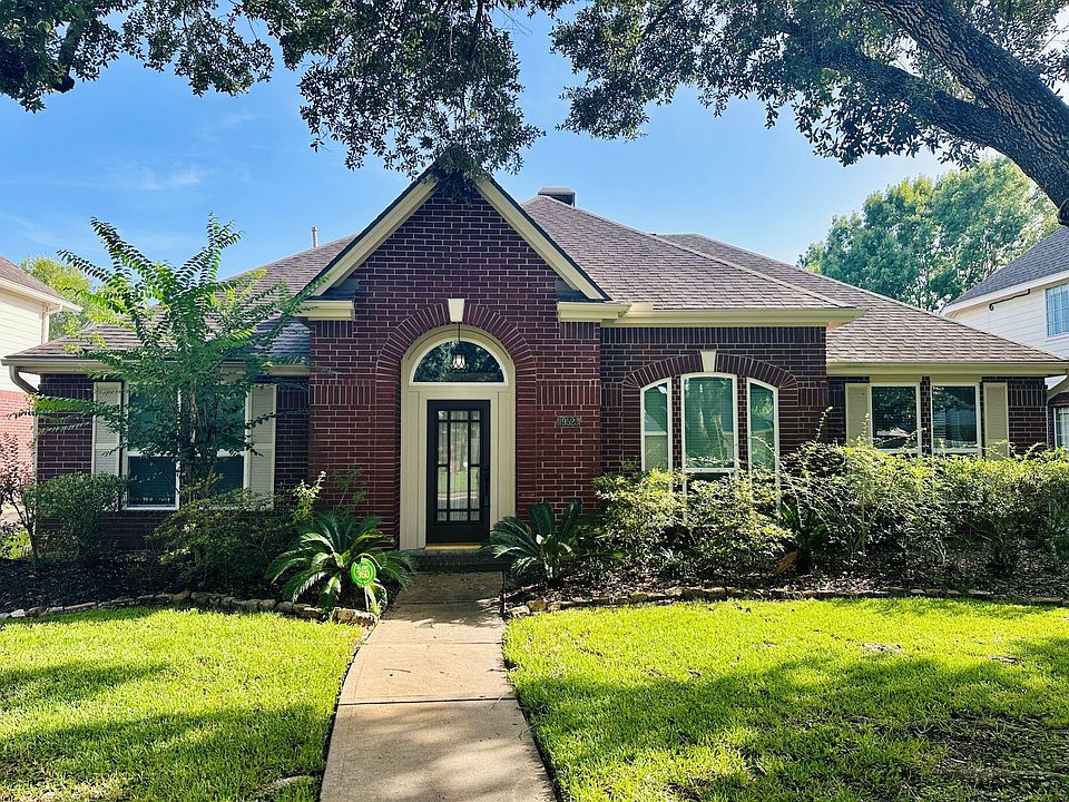 1st image of 19523 Indian Hawthorn Dr