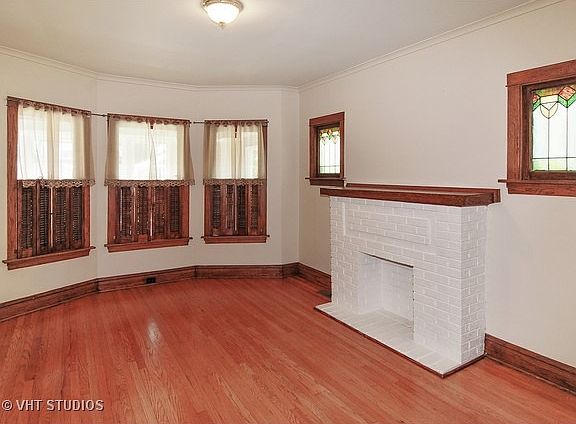 3rd image of 1129 S Elmwood Ave