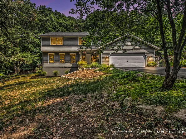 17974 Holcomb Hills Rd, Grand Haven, MI 49417