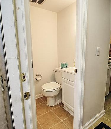 5th image of 1651 Mentor Ave APT 3208