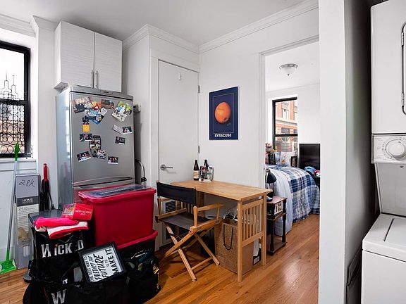3rd image of 346 E 105th St #3B
