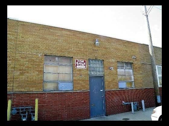 1st image of 9241 Parklane Ave