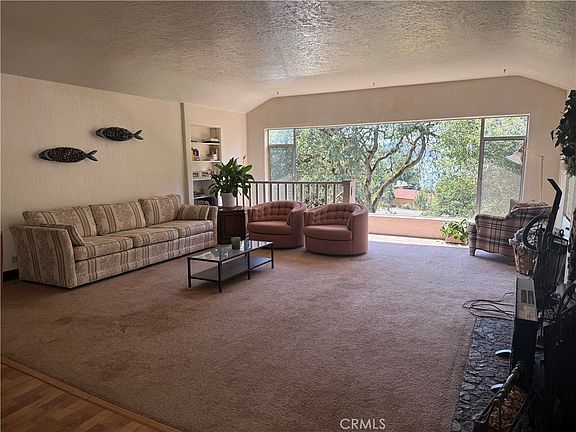5th image of 3084 Manzanita Rd