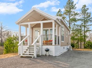 102 Thomas Rd, Dover, TN 37058