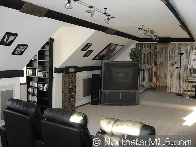 Home Theater (bonus room)