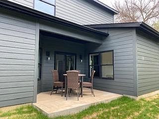 2nd image of 3550 Rooney Pl