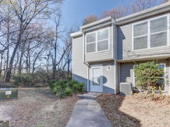 145 Governors Dr, Forest Park, GA 30297