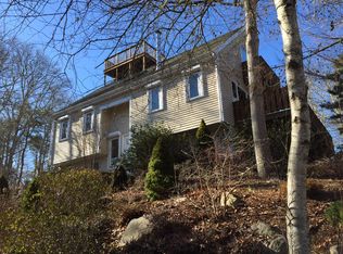 16 Hillcrest Dr, Falmouth, MA 02540