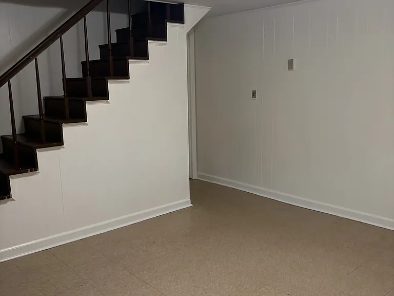 721 Burgis Ave — Photo 13