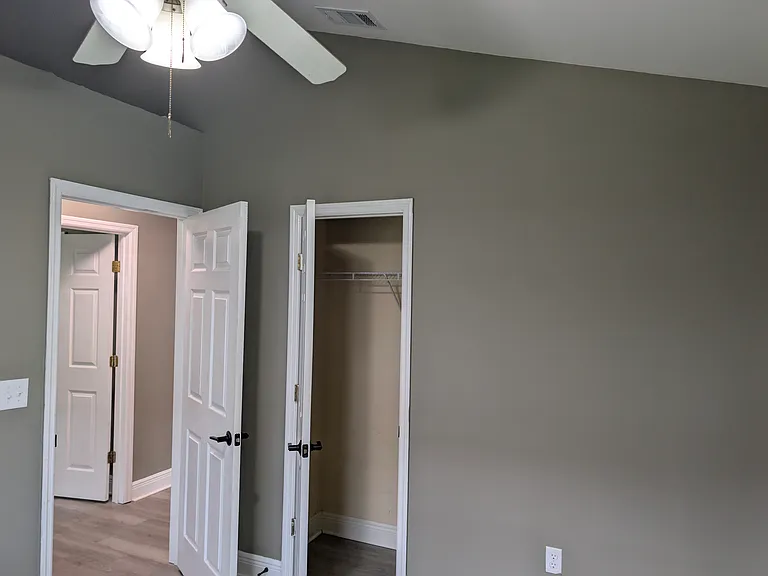 3327 Golden Rain Dr — Photo 11
