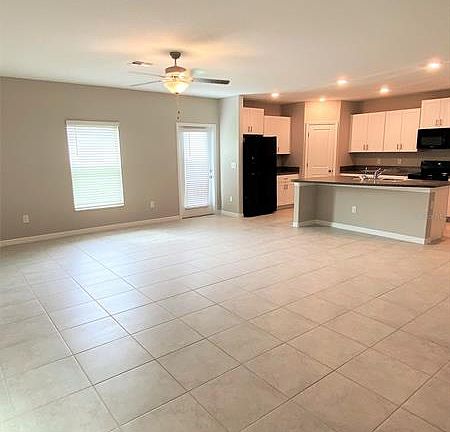 3rd image of 4203 Romano Busciglio St
