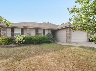 217 N Dixie Ave, Clever, MO 65631
