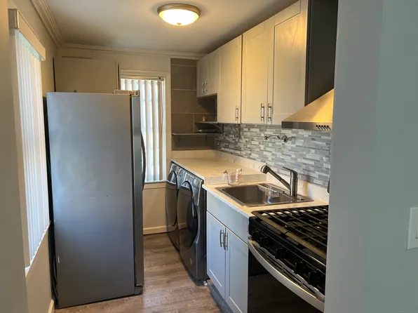 295 North Bishop Bld 92 Avenue #13, Bridgeport, CT 06610