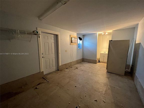 4th image of 521 S 21st Ave #3