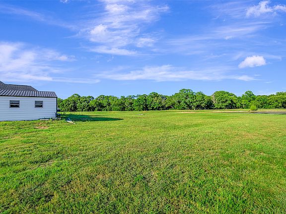 5th image of 390 Paxton Rd