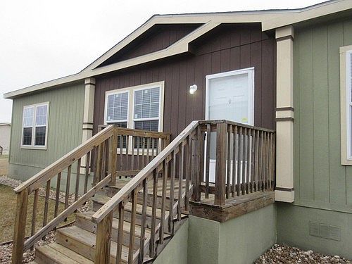 2nd image of 20206 Fenton Pl #1