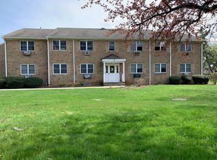 4 Manchester Ct APT C, Freehold, NJ 07728