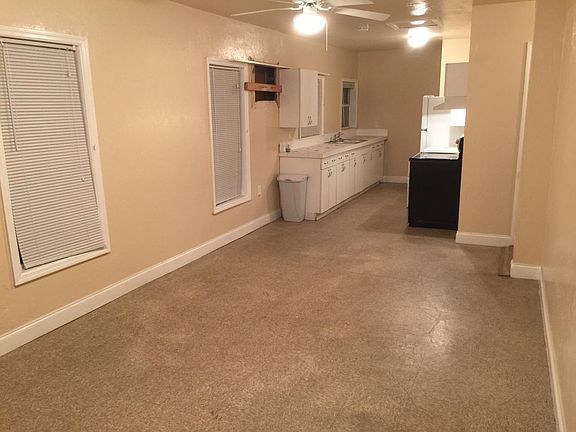 kitchen / living