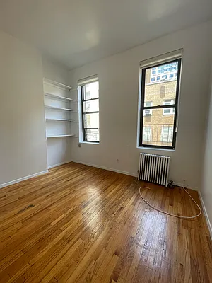 Rented by Peter R. Hungerford, LREB | media 2