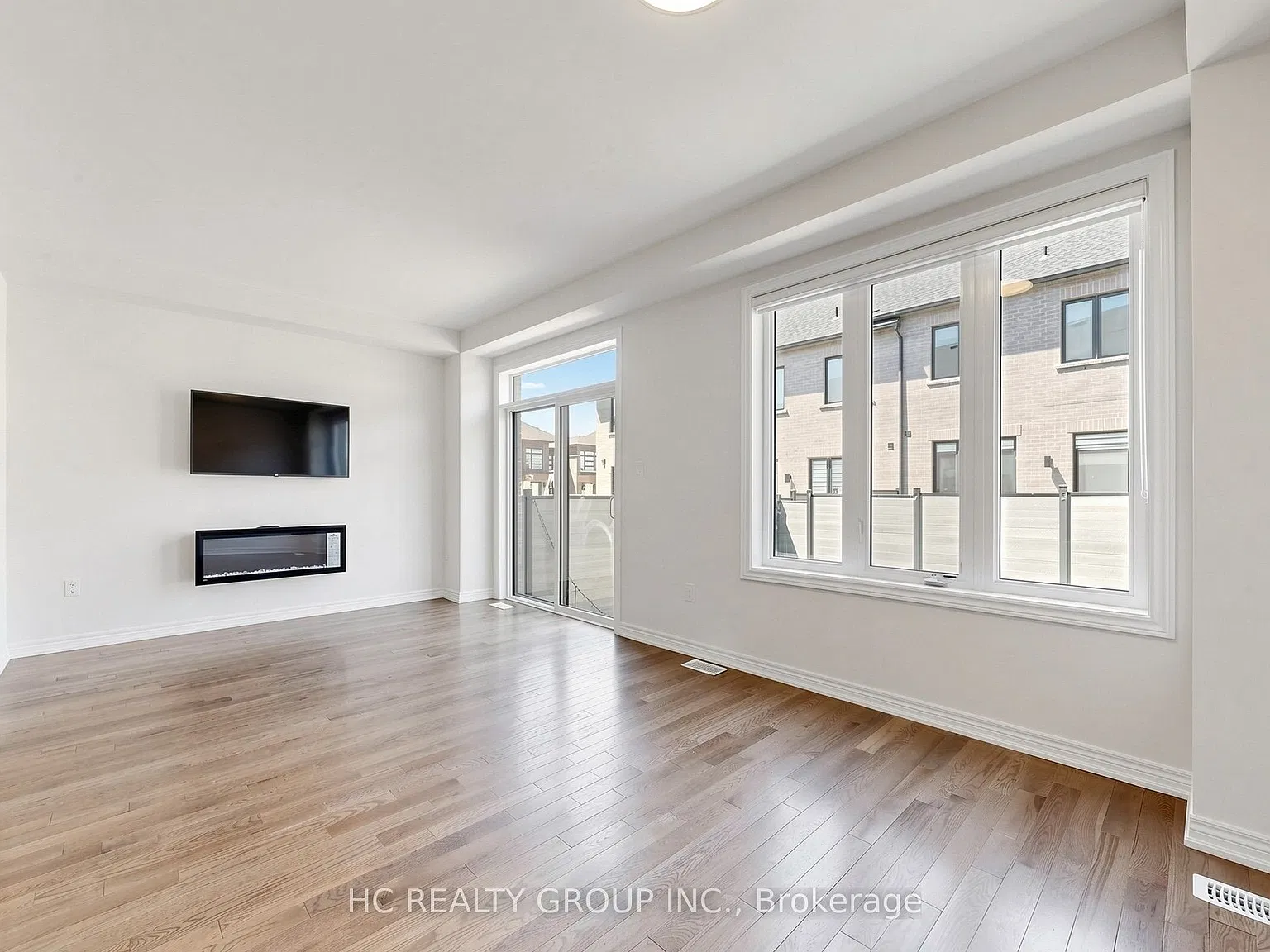 4 bed, $3,500 — Photo 2