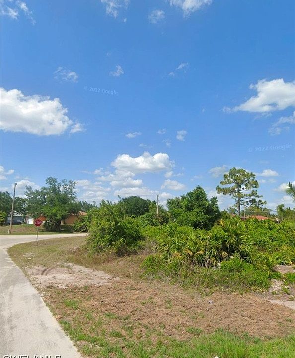 2nd image of 701 Dubarry Ave S