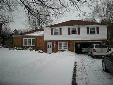 22389 Parkedge Cir photo 1