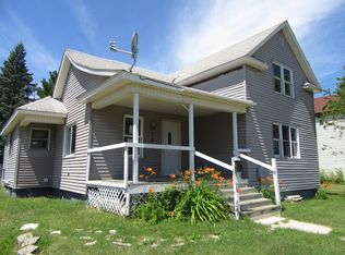 125 N 2nd St, Manistique, MI 49854