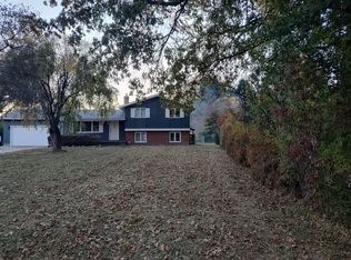 6859 Peck Rd, Ravenna, OH 44266