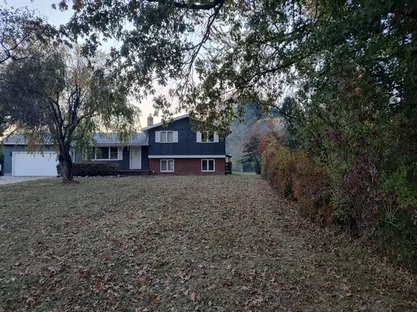 6859 Peck Rd, Ravenna, OH 44266