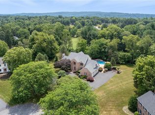 1487 Saucon Meadow Ct, Bethlehem, PA 18015