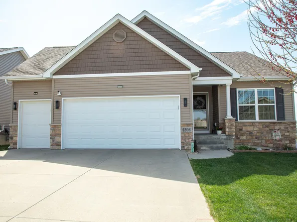 1306 Hummingbird Cir, Waterloo, IA 50702
