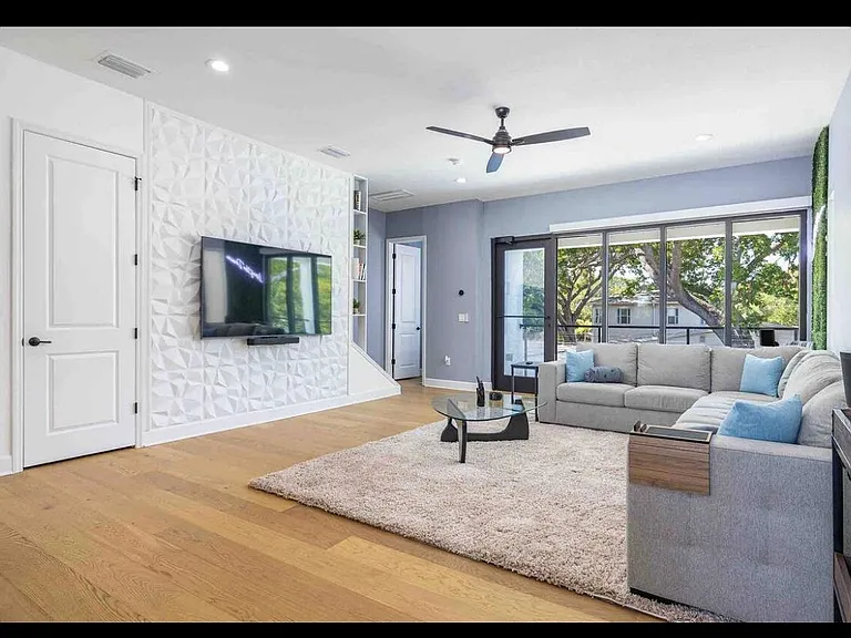 4311 W Fig St #2 — Photo 4