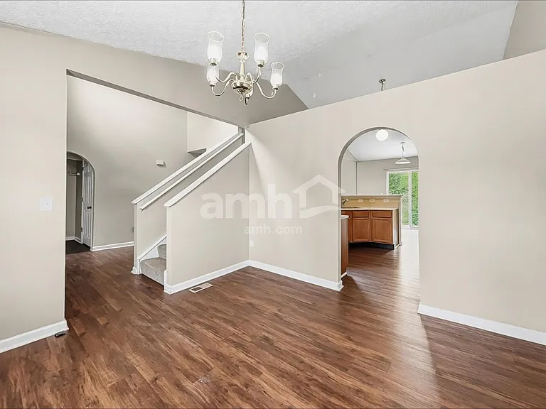 368 Evergreen Cir — Photo 5