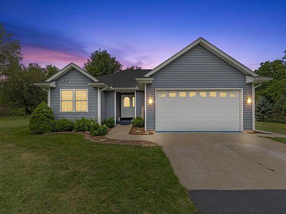 3rd image of 1746 Rowden Dr
