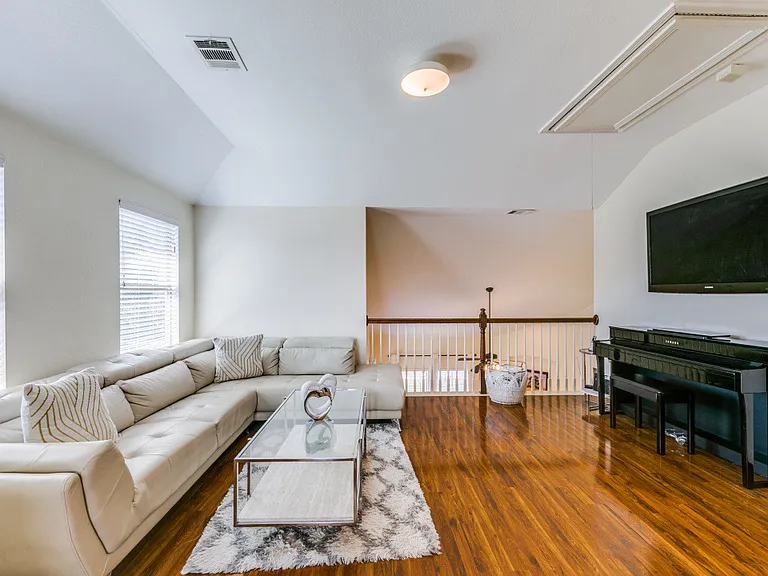 4605 Tina Dr — Photo 8