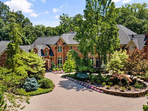 4th image of 7 Twin Springs Ln