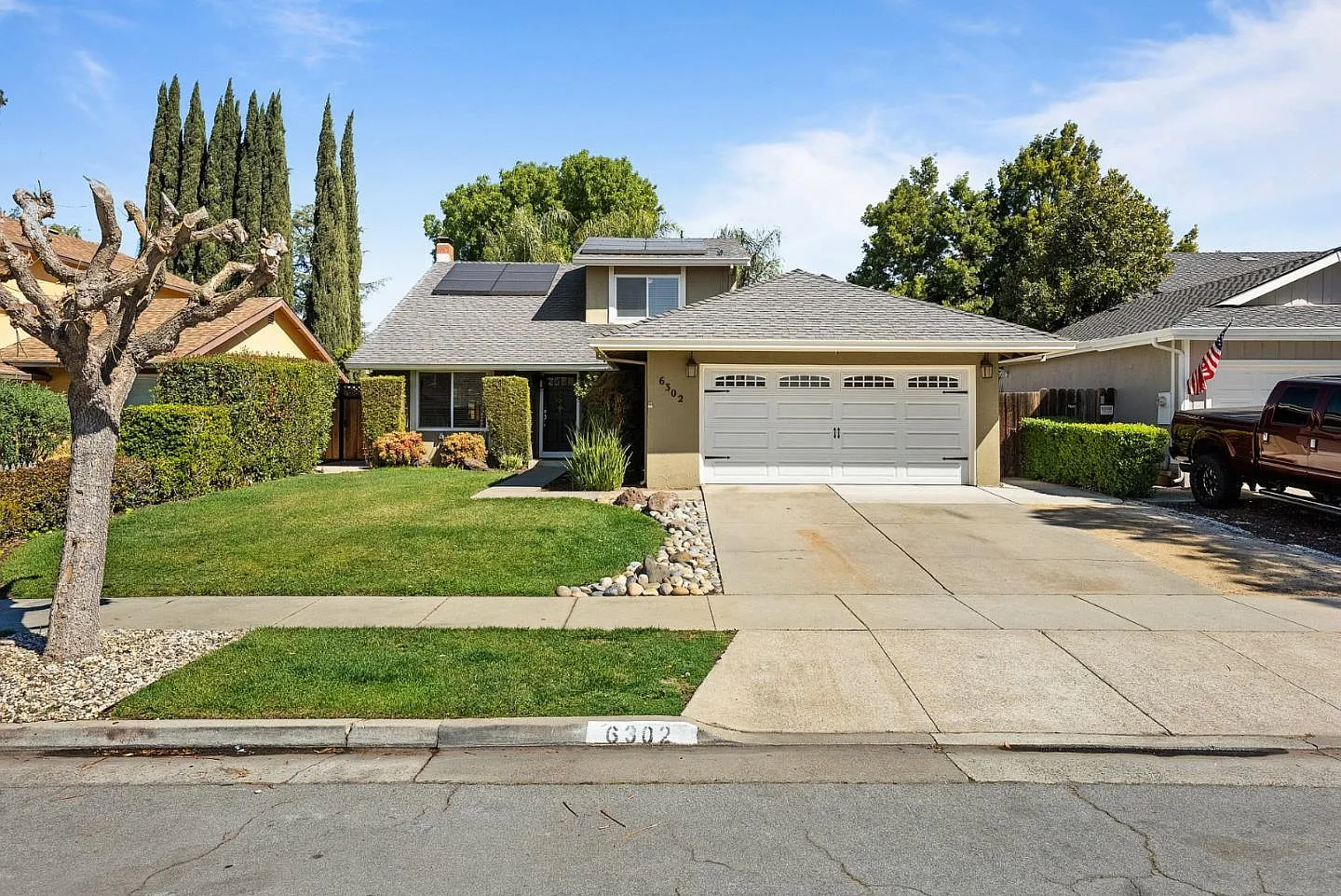 6302 Sponson Ln photo 1