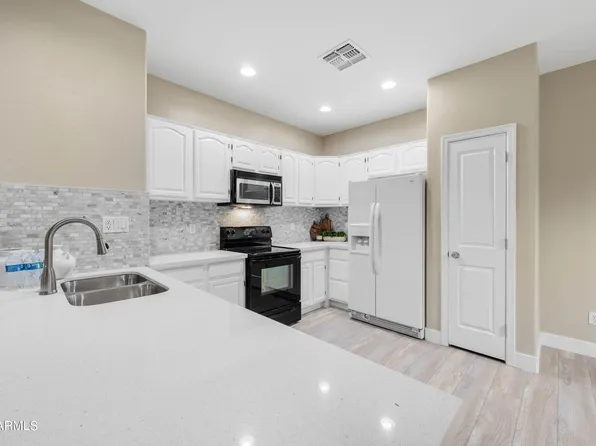 315 3RD Avenue W, Buckeye, AZ 85326