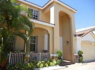 3972 Pinewood Ln, Weston, FL 33331